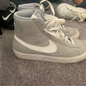 kids grey nike blazers